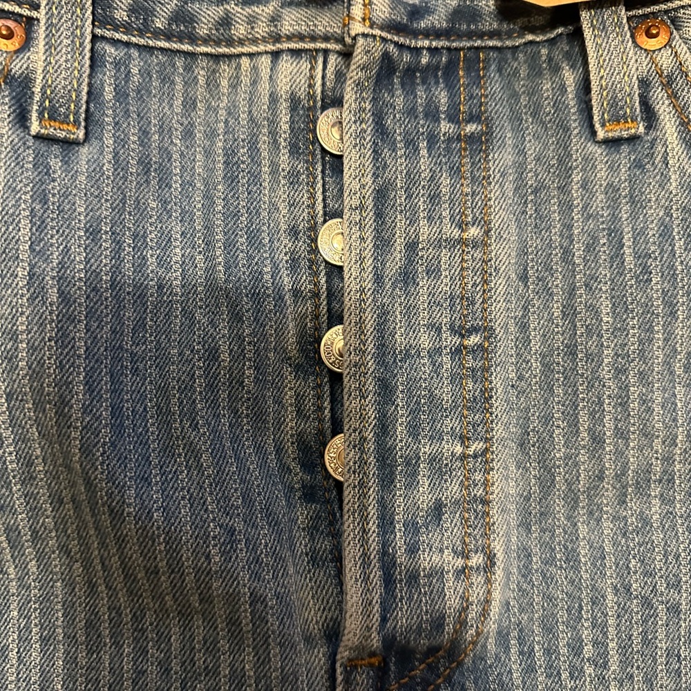 Levi's Women's Blue Denim Shorts - Picture 3 of 8
